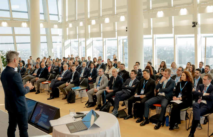 Platea e speaker durante l'edizione 2026 di Into Insights